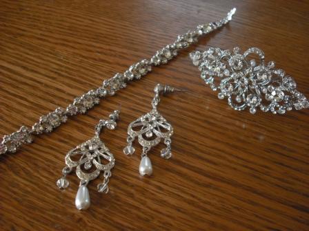My Kirstie Kelly Jewels!! <3 :  wedding kirstie kelly jewelry hair comb earrings bracelet disney CIMG0843