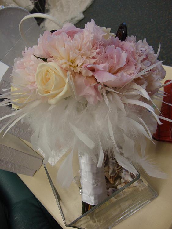 Bouquet dilemma :  wedding roses Bridalbouquetsmall