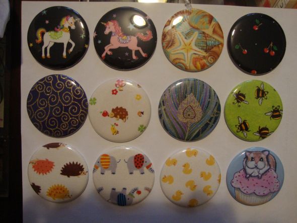 Etsy rave!  pocket mirrors :  wedding pocket mirror bridesmaid gift Buttons