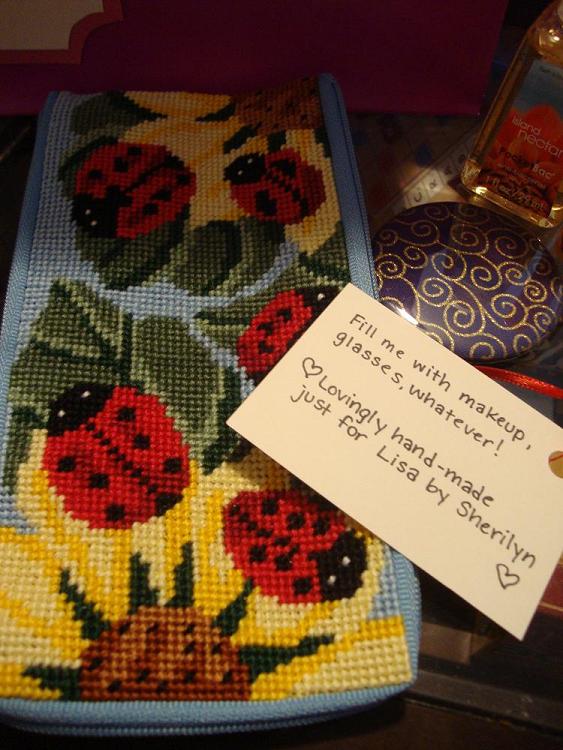 DIY bridesmaid gifts :  wedding Gift Tag Close Up