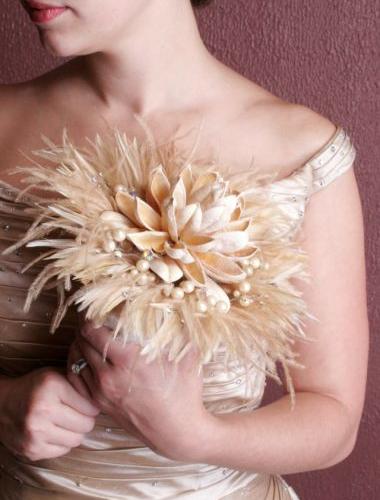 I loved the idea of a feather bouquet but I was afraid it might be a bit too