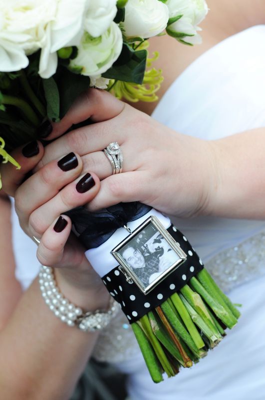 Missing someone who should've been here :( :  wedding heaven die passed away wedding marriage miss love Bouquetlocket