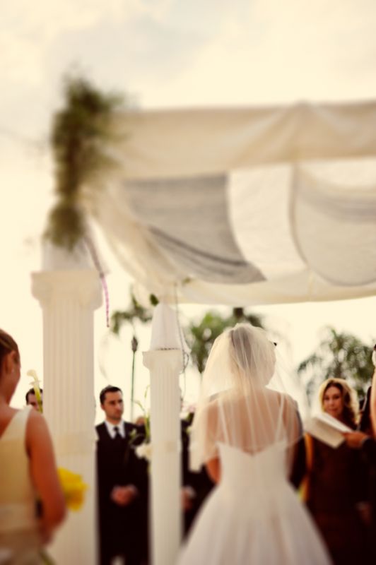 can a christian bride have a chuppah? : wedding Chuppahside