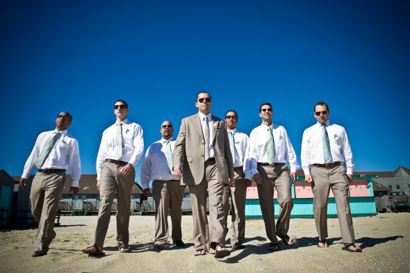 Unique group poses for wedding party photos :  wedding photography wedding party poses 10