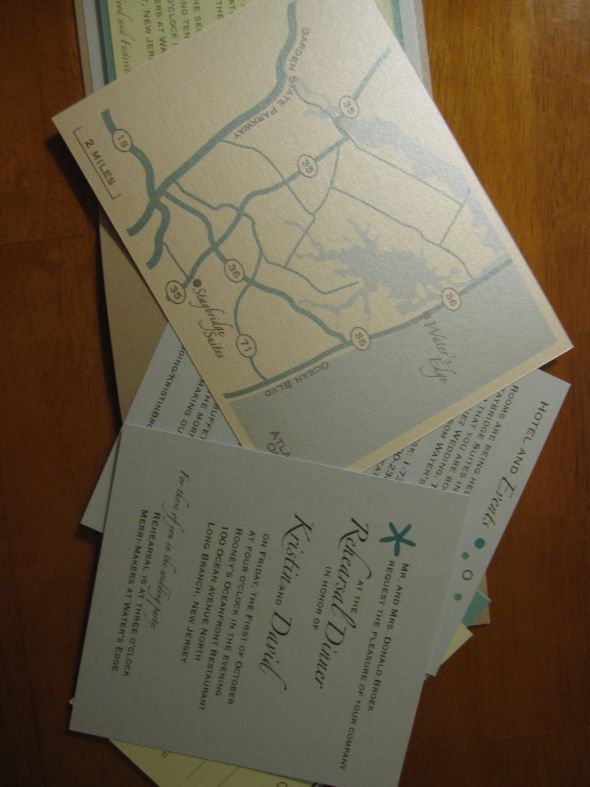 Can I see your invitations bee's? : wedding paper invitations stationary IMG 3978