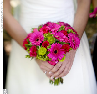 wedding flowers in gerbera daisies