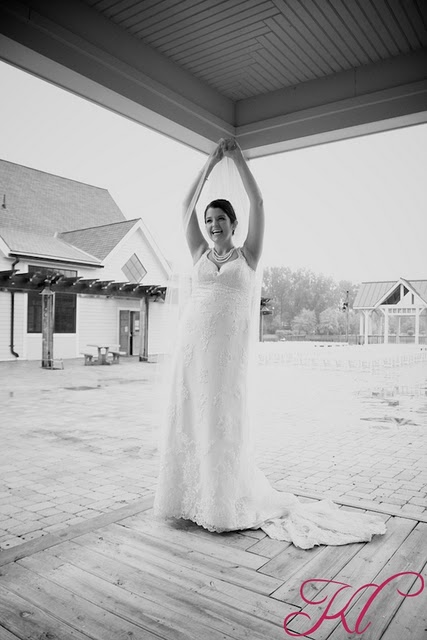 Finally, wedding pics! (and me revealing my identity) :  wedding Wedding8