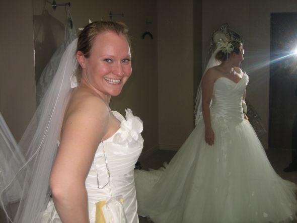 My Dress is IN and I think I am even more in LOVE! (Pics Inside) :  wedding dress sottero and midgley IMG 5870