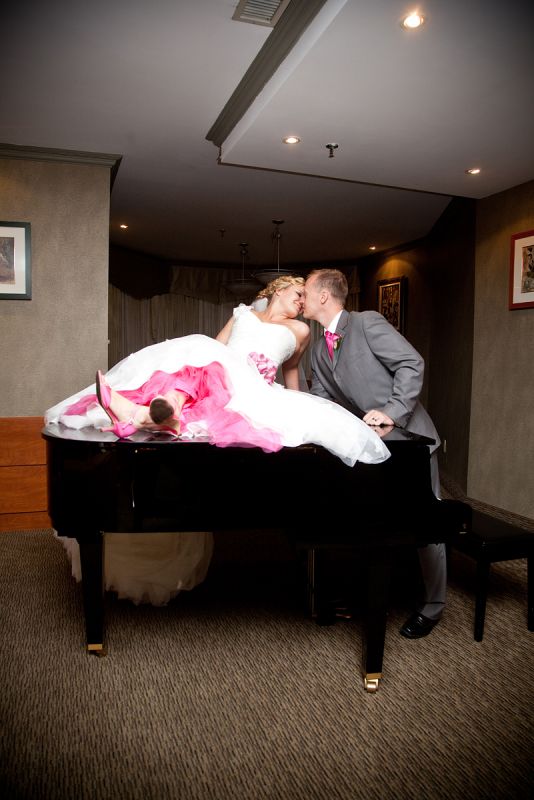 My Rainy Wedding Day Recaps - Part 4 - Wedding Party Pictures :  wedding photographer wedding party Piano Kiss