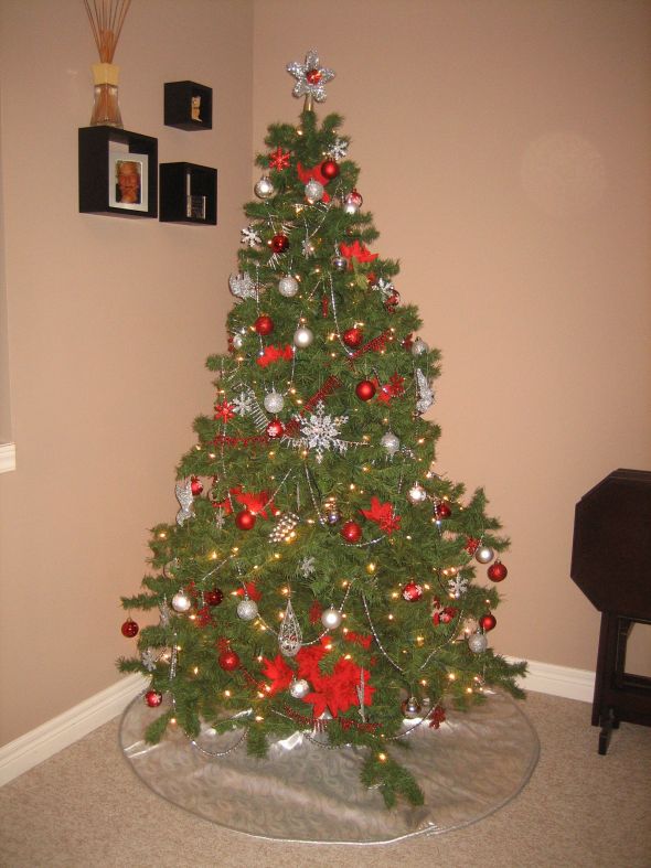 How do you decorate your home for the holidays? :  wedding Xmas Tree