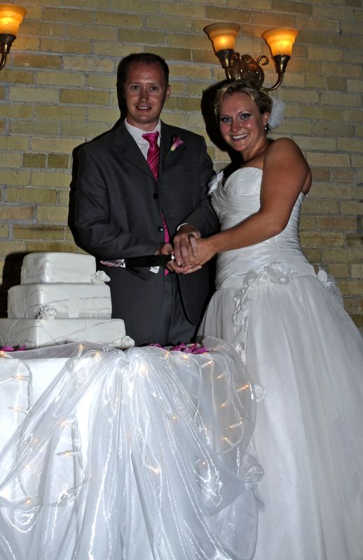 My Rainy Wedding Day Recaps - Part 6 - All the little Details :  wedding flip flop basket diy card box hair flower centerpieces calla lilies table numbers cake Cut The Cake
