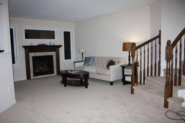 House pictures :) Suggestions for wall color and art? :  wedding house decorating IMG 0104