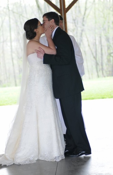 Married Ladies - You May Kiss the Bride Pics! :  wedding Cere7