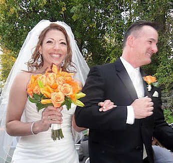 Married Bees: Your favorite pictures from your big day <3 :  wedding 74289 492179287663 530817663 7234941 4942256 N