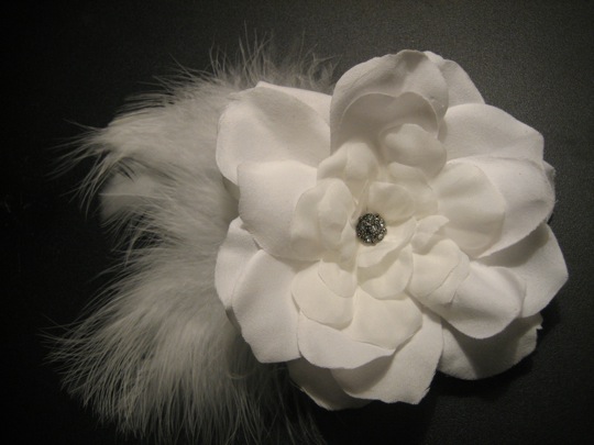 DIY birdcage veil & hair fascinator :  wedding diy birdcage hair fascinator flower tutorial  1