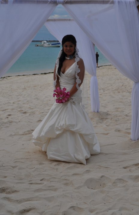 We're back from our WEDDINGMOON : wedding newlyweds 29739 1206649425017 1792117502 398332 4433356 N