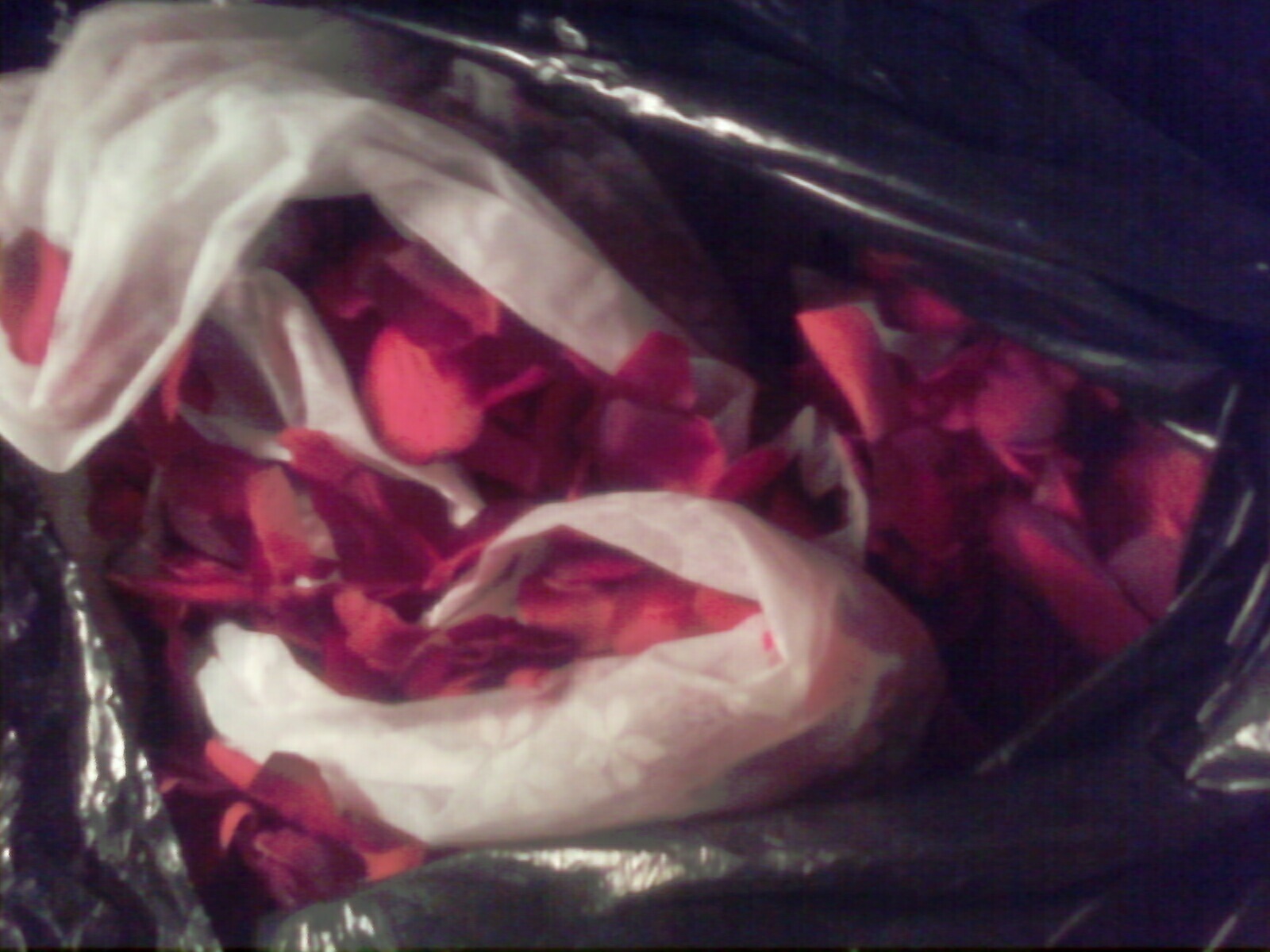 FS: Approx 8-9k Red Rose petals $130 :  wedding red rose petals 15267981648 ORIG