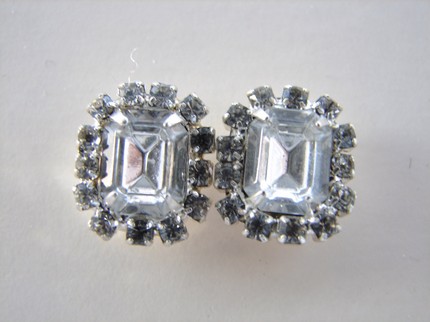 Etsy Wedding Finds!!! : wedding etsy jewelry accessories veils blusher fasinator clutch gown ivory dress wedding bridal place cards coloring book cuff links Il 430xN 129396714