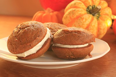 Holiday Baking Recipes to Share : wedding Pumpkin Whoopies