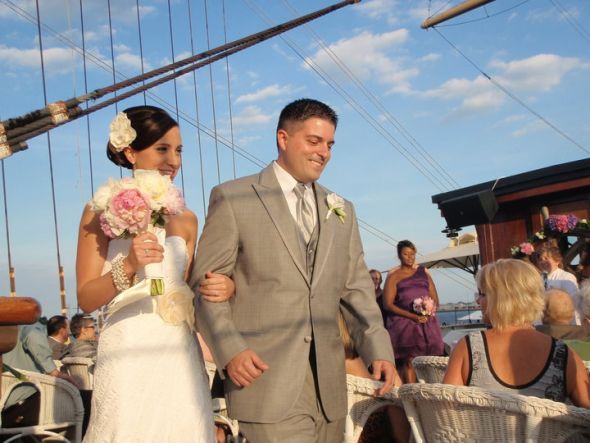 I got married yesterday! A few non-pro pics inside :) : wedding 7