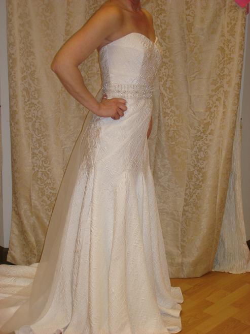 Do your bridesmaids' dresses match your dress?  Show us pictures! :  wedding bridesmaids dresses wedding dress matching DSC06472