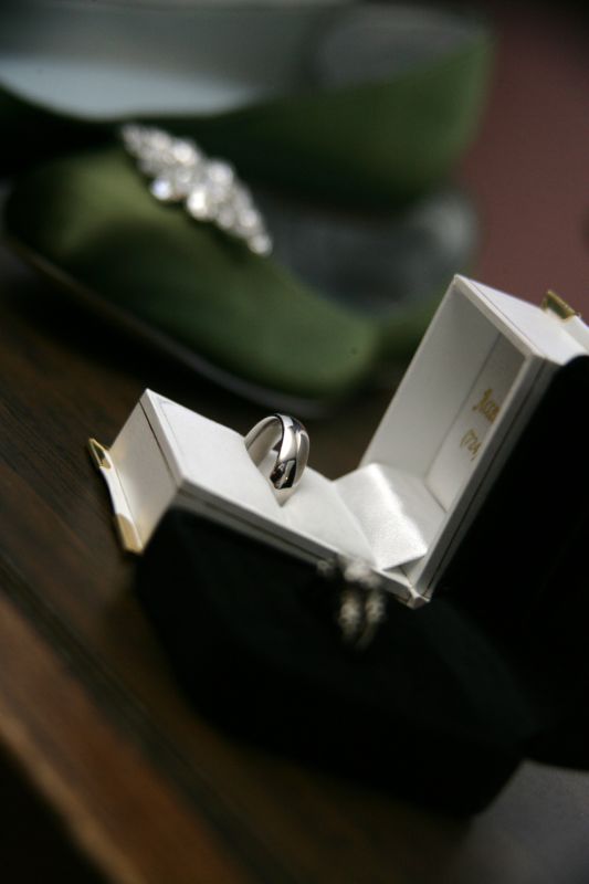 Some of our professional pics that make me feel even better :) Pic heavy! : wedding KNI 0106
