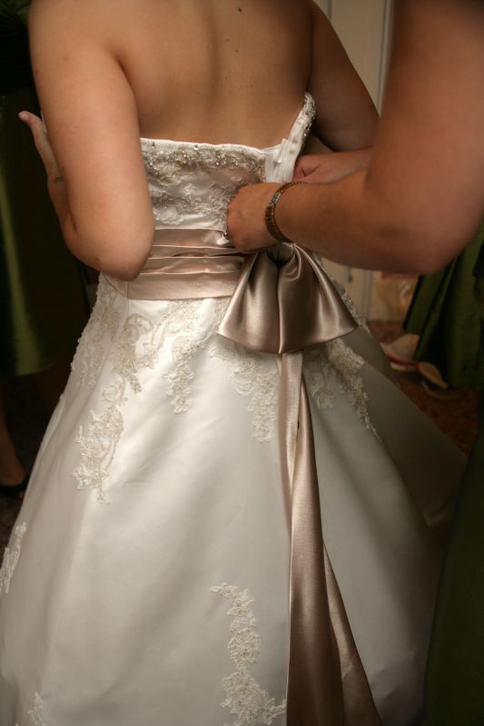 Some of our professional pics that make me feel even better :) Pic heavy! : wedding KNI 0232
