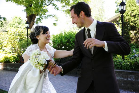 Some of our professional pics that make me feel even better :) Pic heavy! : wedding KNI 0362