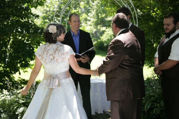 Some of our professional pics that make me feel even better :) Pic heavy! : wedding KNI 0698