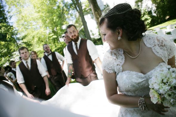 Some of our professional pics that make me feel even better :) Pic heavy! : wedding KNI 1338