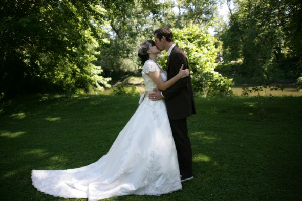Some of our professional pics that make me feel even better :) Pic heavy! : wedding KNI 2150