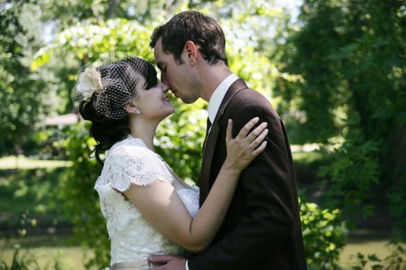 Some of our professional pics that make me feel even better :) Pic heavy! : wedding KNI 2154