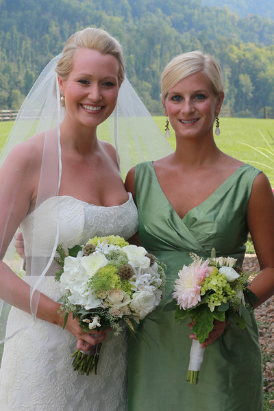help me ID these BM dresses :  wedding dresses bridesmaid green Dress2