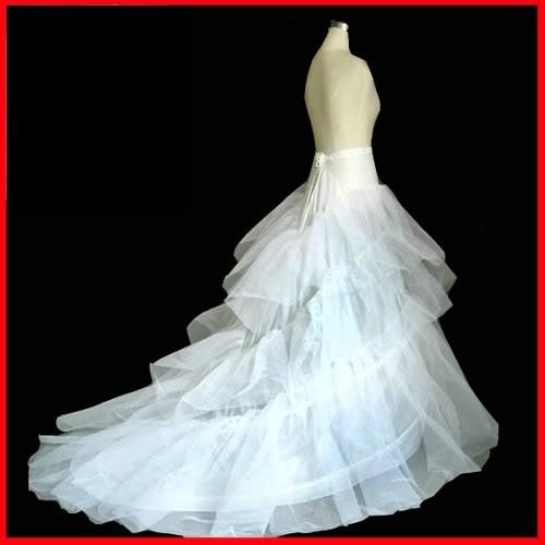 Petticoat Dilemma :  wedding petticoat crinoline pronovias iman KGrHqEOKoYE33eWWbzzBN9epjUrg 12