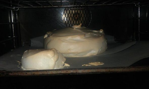 Pavlova... can a UK Bee Explain? : wedding Pav