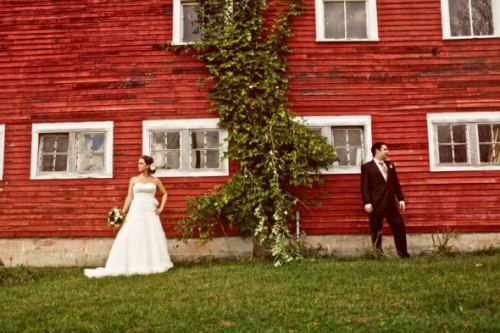 Recommended reviews: Show off your wedding on the blog! : wedding vendor reviews photographer videographer Barn Formal