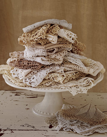 Vintage Doilies & Milk Glass Bud Vases :  wedding CLX0408IDEA 005 De