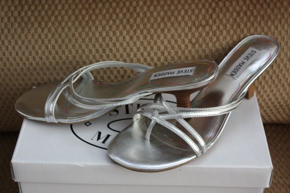 2 Pairs of Steve Madden size 8 pumps for sale : wedding shoe shoes white pump heel size 8 for sale IMG3451