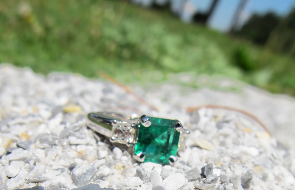 Can I see your nondiamond engagement ring and any sapphire ring advice welcomed! : wedding sapphire ering blue diamond IMG 2189