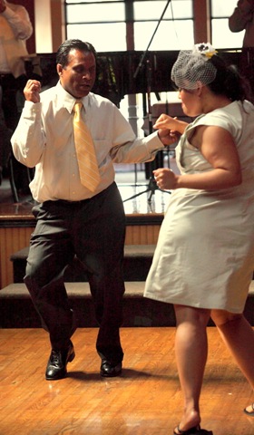 Let's play a game... Name the Bee! : wedding Secret Bee 3