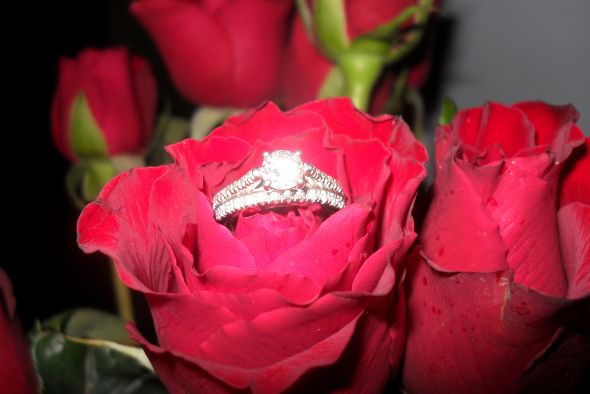 Help me pick my center stone :  wedding SDC11199