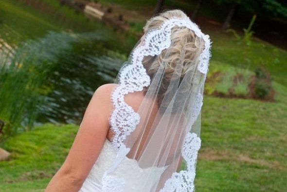 Custom Veil :  wedding Lainies Veil