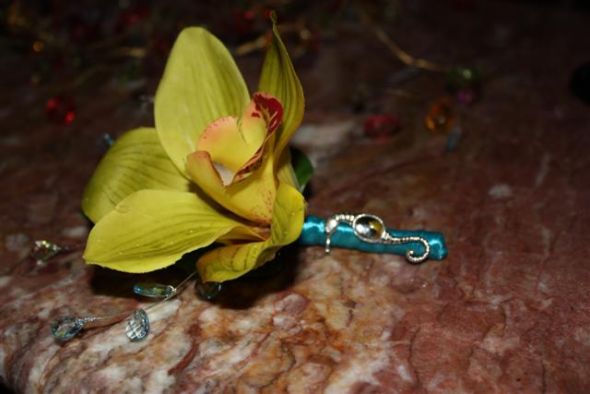 DIY  Boutonniere :  wedding Boutoniere1