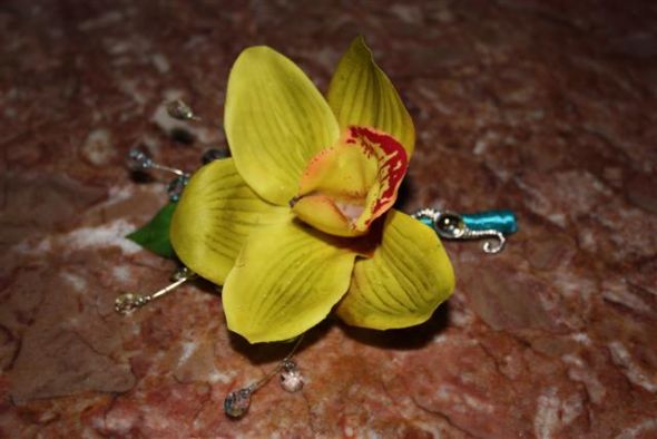 DIY  Boutonniere :  wedding Boutonniere2