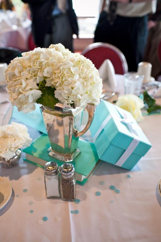 inspired centerpieces wedding centerpieces lovebug hydrangea carnation