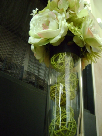 Post your centrepeices!  Or pics of ideas for centerepeices! :  wedding center piece floral decor DSC00617WEB