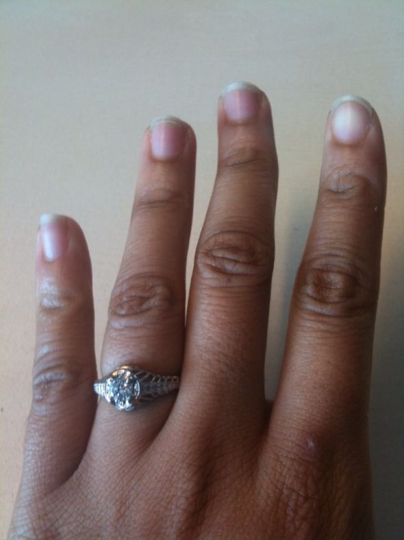 I have a fiance!! : wedding E Ring Hand2