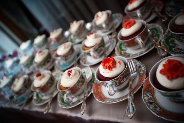 cupcakes in teacups...yes please! :  wedding cupcakes teacups china Cupcakeawesomeness003