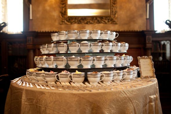 cupcakes in teacups...yes please! :  wedding cupcakes teacups china Cupcakes In Teacups 1