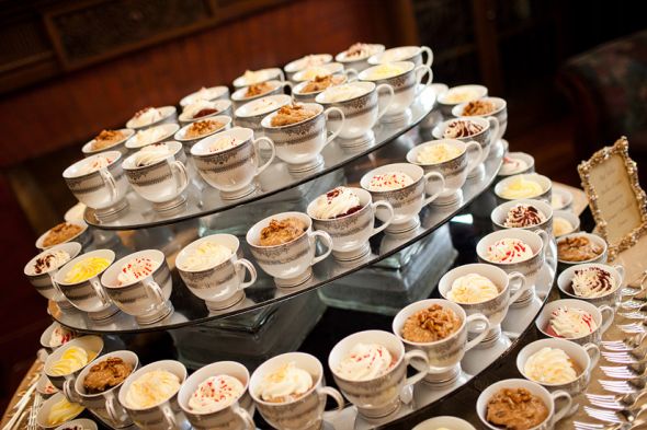 cupcakes in teacups...yes please! :  wedding cupcakes teacups china Cupcakes In Teacups 2